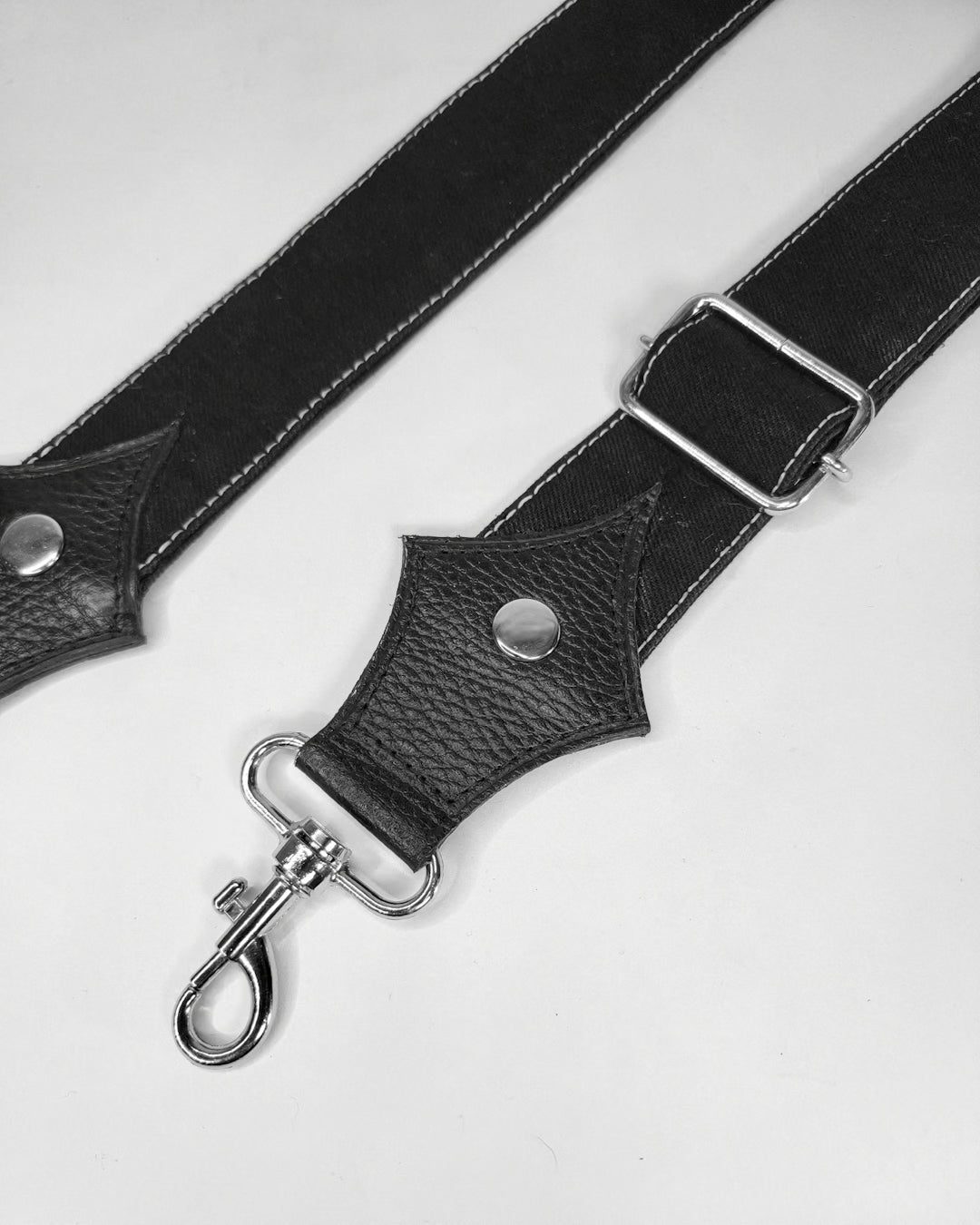 Bolso Messenger Black (Versión Premium)