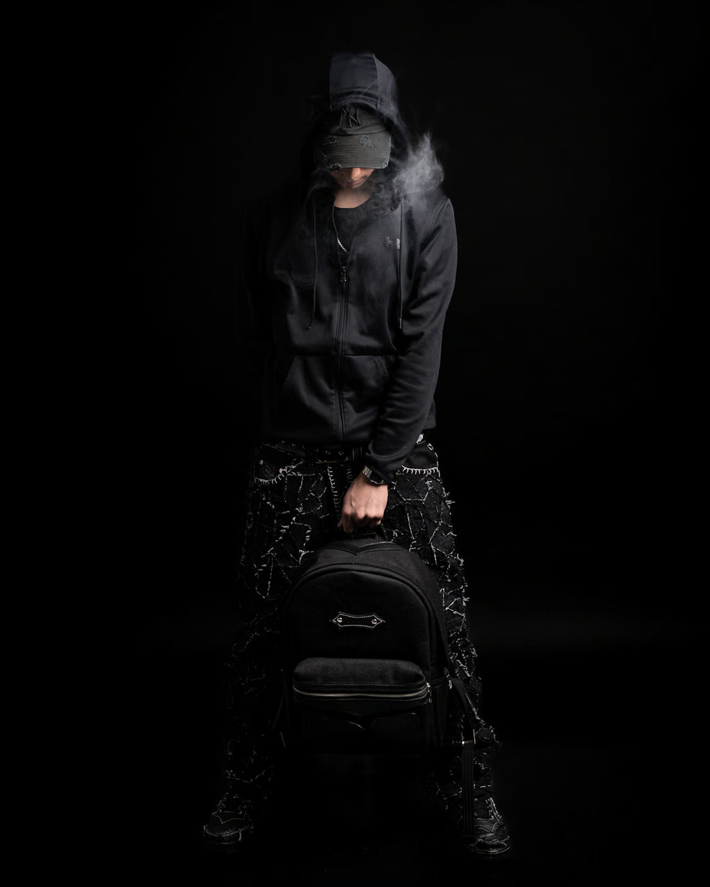 Backpack Thoughts "Ultrablack Ts"